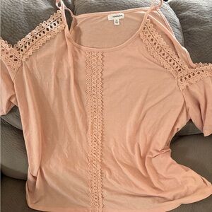 Eyeshadow cold shoulder top, women’s size XXXL. Brand new without tags.